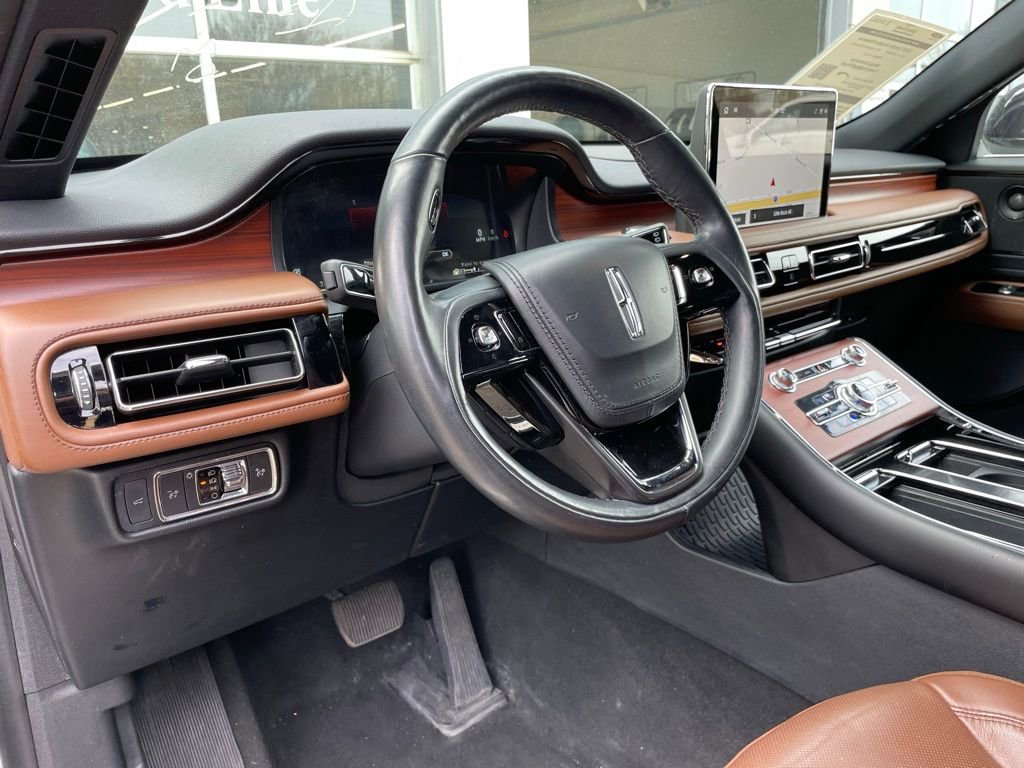 Used 2023 Lincoln Aviator Reserve image 10