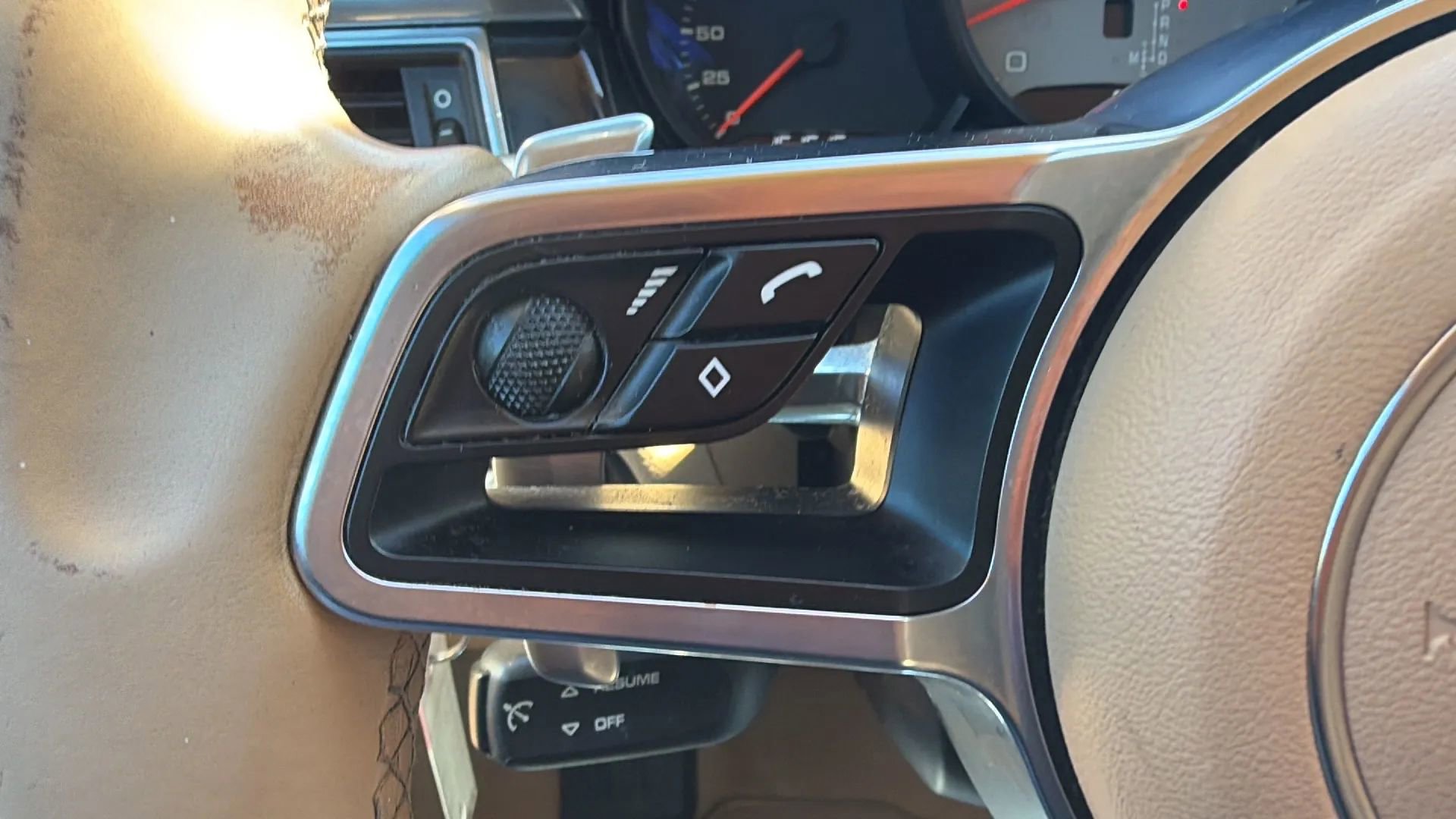 Used 2015 Porsche Macan S AWD/4WD image 27