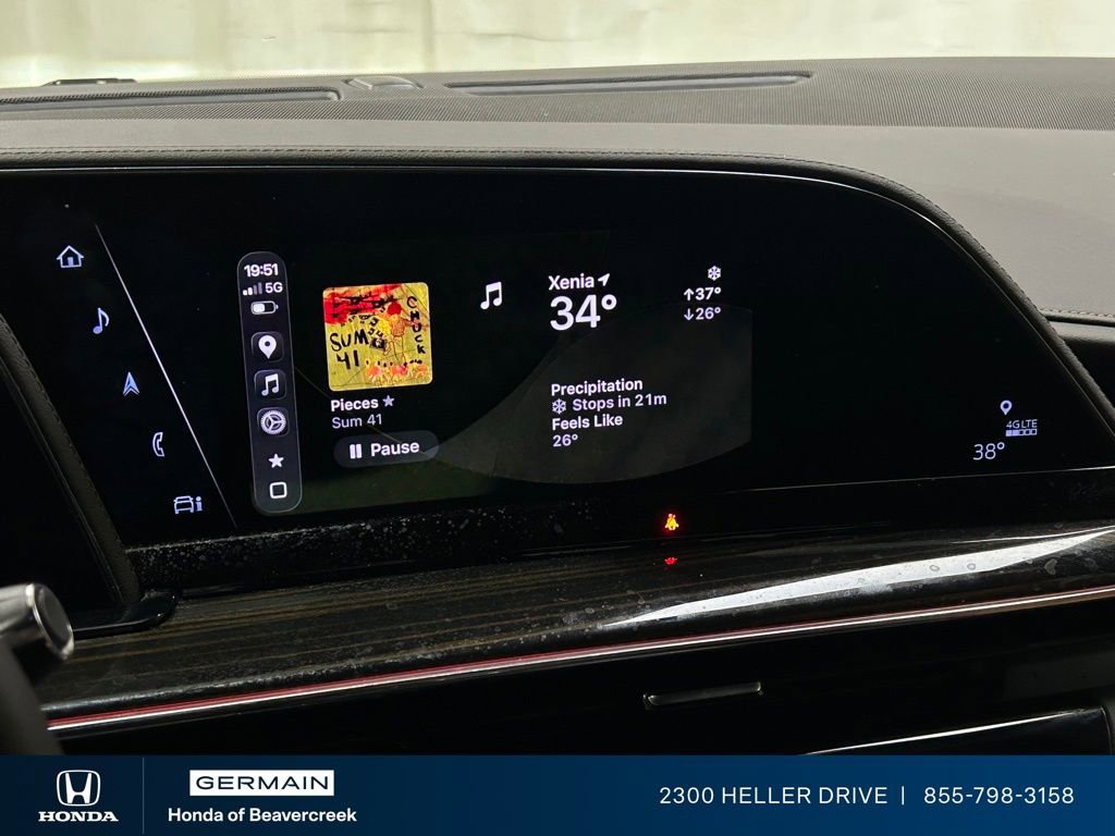 Used 2024 Cadillac Escalade Sport w/ LPO, ONYX Package image 22