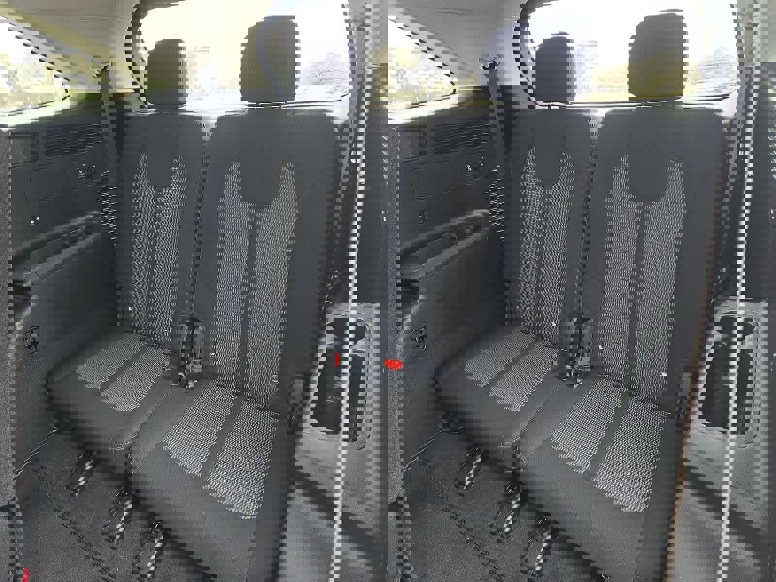 Certified 2025 Kia Sorento LX image 34