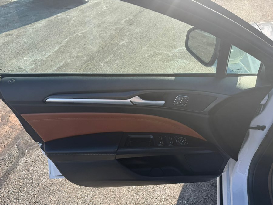 Used 2020 Ford Fusion Titanium image 14