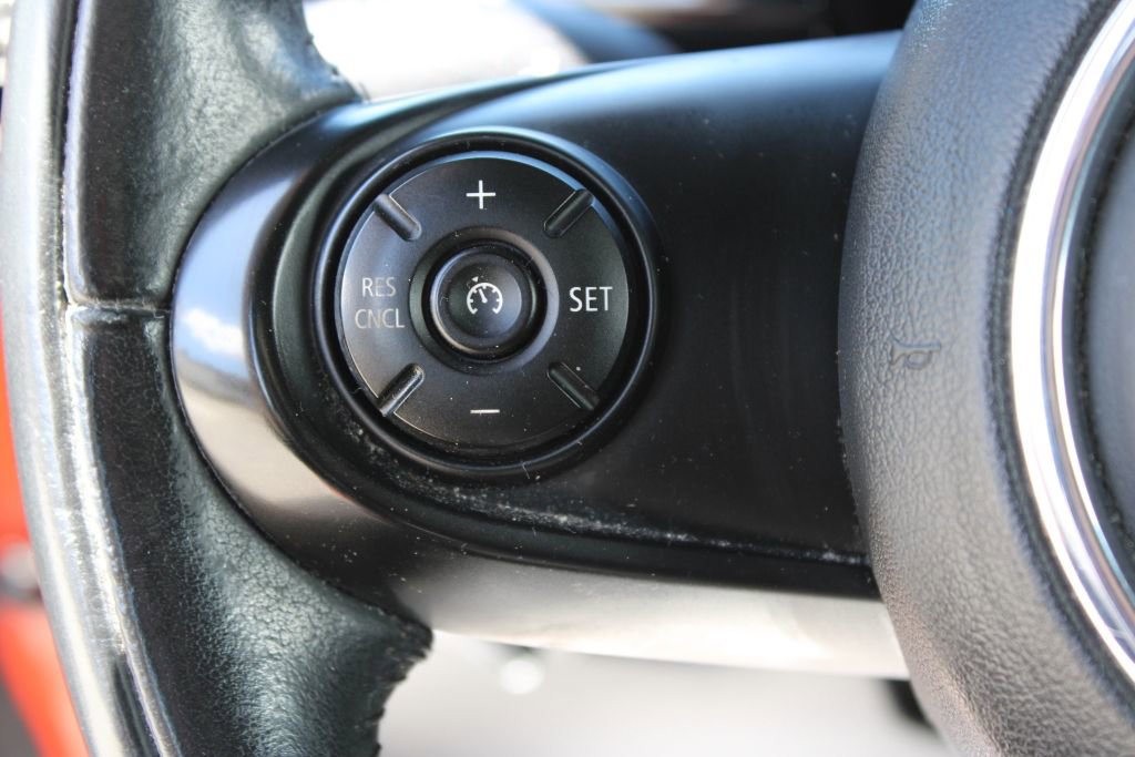 Used 2019 MINI Cooper Convertible w/ Signature Upholstery Package image 25