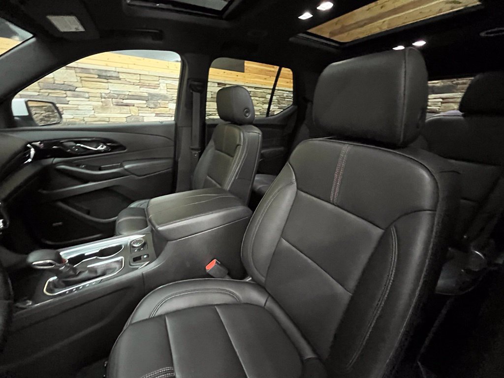 Used 2023 Chevrolet Traverse RS AWD/4WD image 40