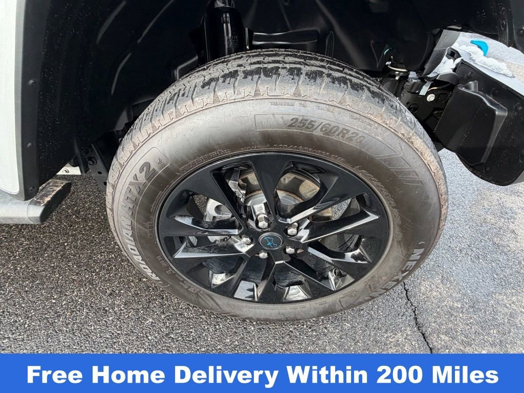 Used 2024 Jeep Wrangler Unlimited Sahara w/ Technology Group image 13