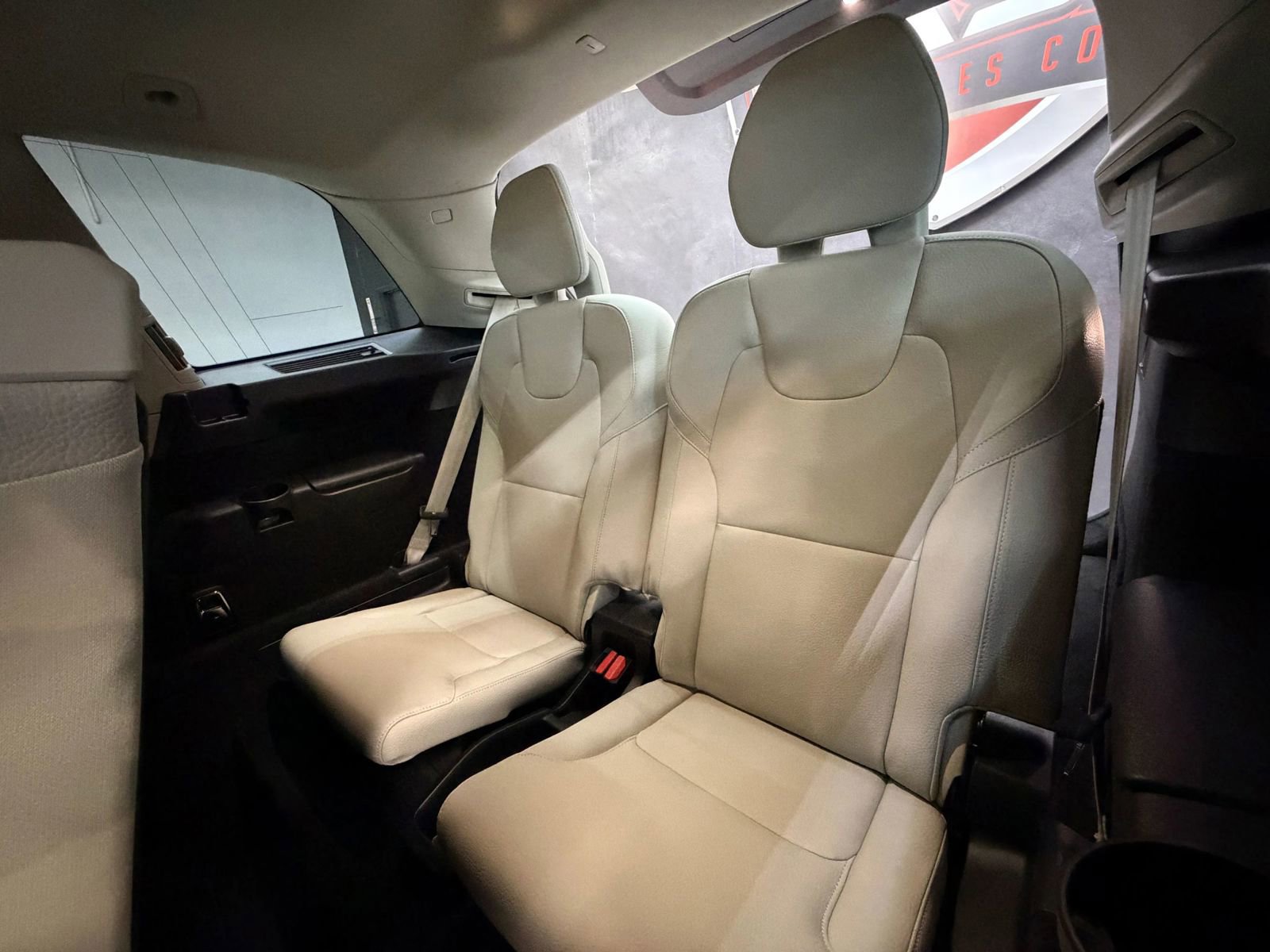 Used 2024 Volvo XC90 B5 Core AWD/4WD image 28