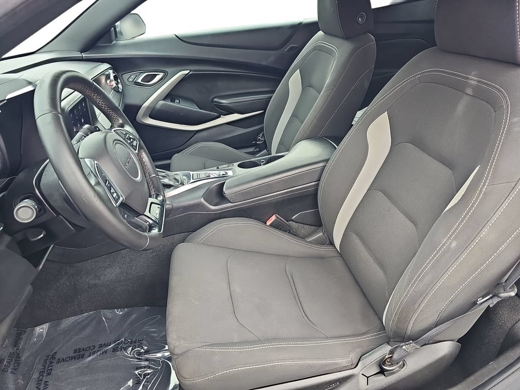 Used 2020 Chevrolet Camaro LT RWD image 15