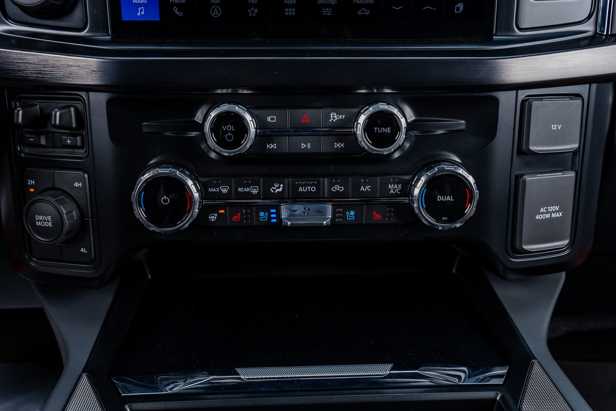 Used 2026 Ford F350 Lariat w/ Lariat Premium Package image 28