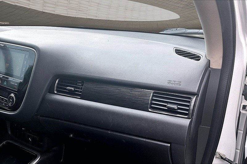 Used 2017 Mitsubishi Outlander SEL FWD image 13