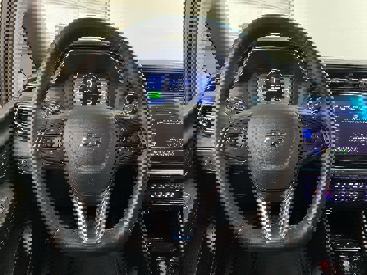 Used 2023 Chevrolet Bolt LT w/ Infotainment Package image 20