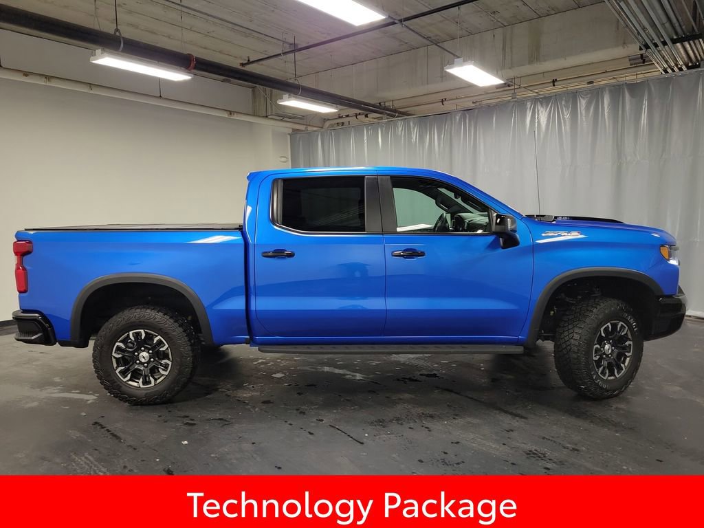Used 2025 Chevrolet Silverado 1500 ZR2 w/ Technology Package image 9