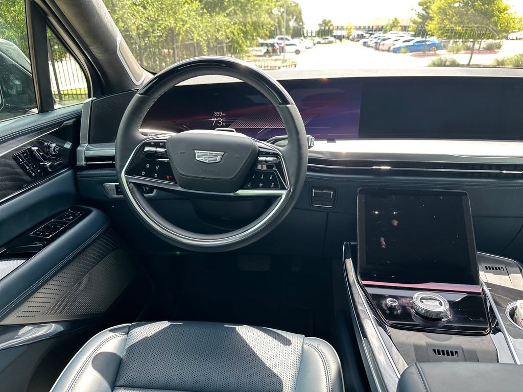 Used 2025 Cadillac Escalade IQ Luxury 2 w/ LPO, Premium Carpet Package AWD/4WD image 31