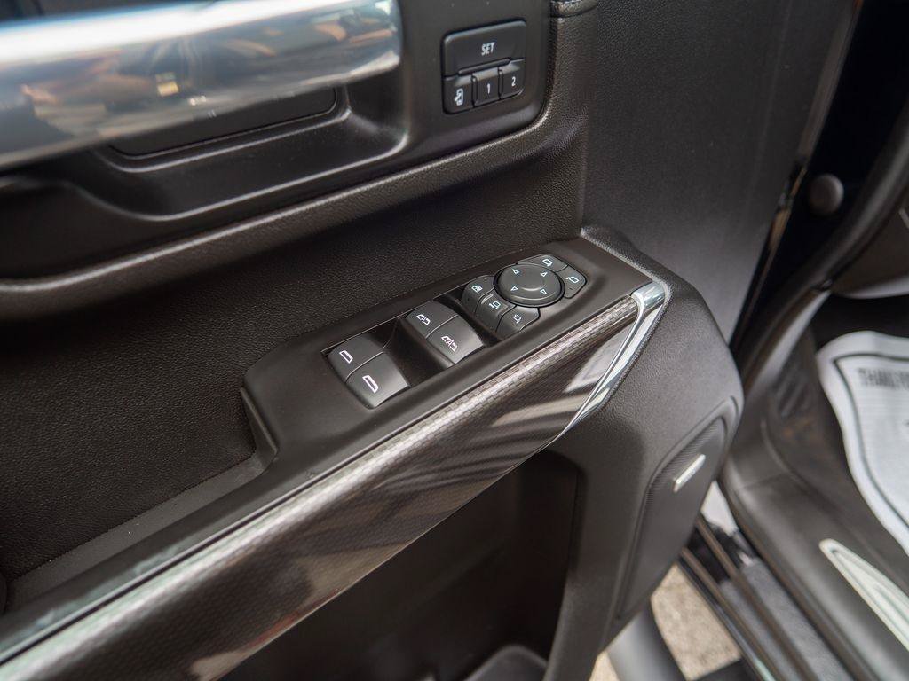 Used 2021 Chevrolet Silverado 2500 LTZ w/ Carhartt Edition AWD/4WD image 19