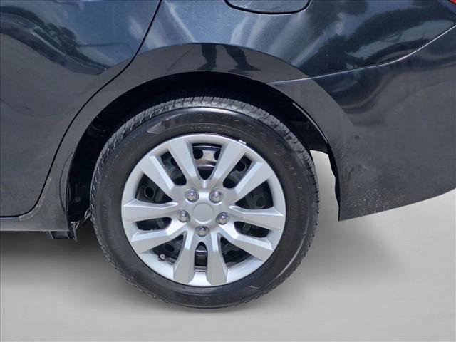 Used 2015 Toyota Corolla LE FWD image 22