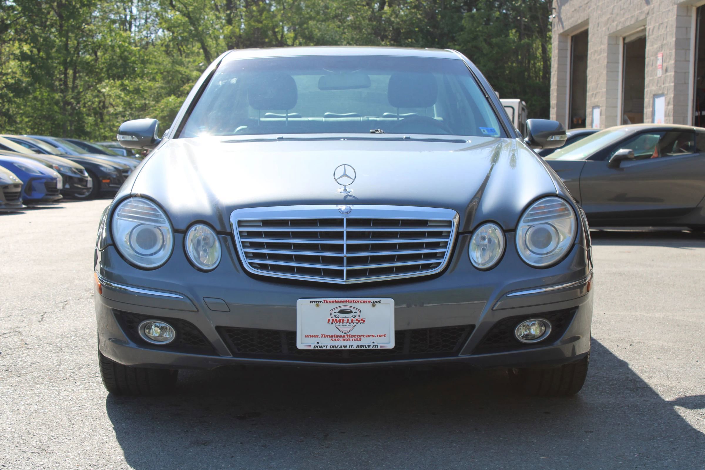Used 2008 Mercedes-Benz E 350 4MATIC Sedan image 2