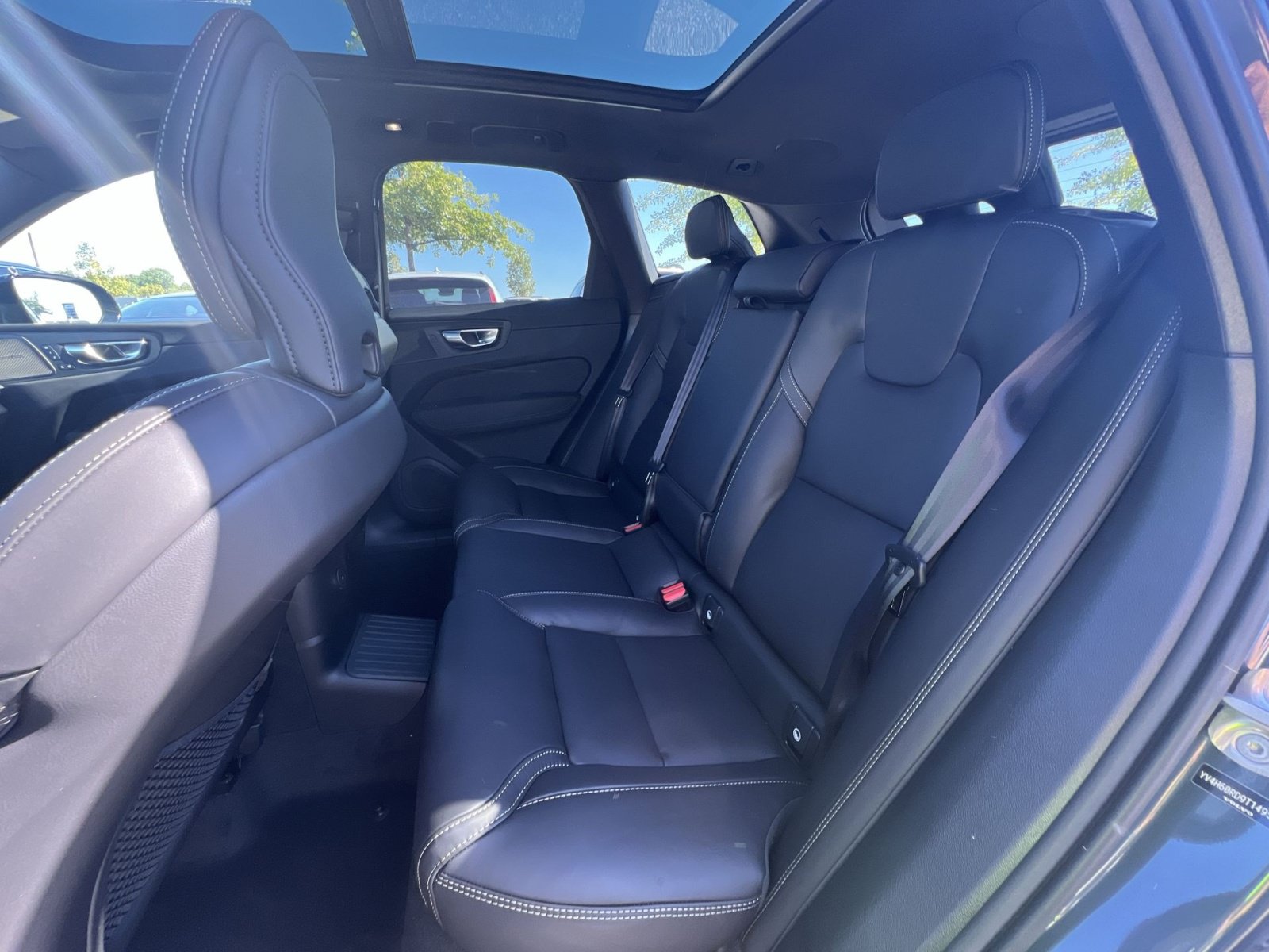 New 2026 Volvo XC60 T8 Ultra w/ Protection Package Premier AWD/4WD image 25