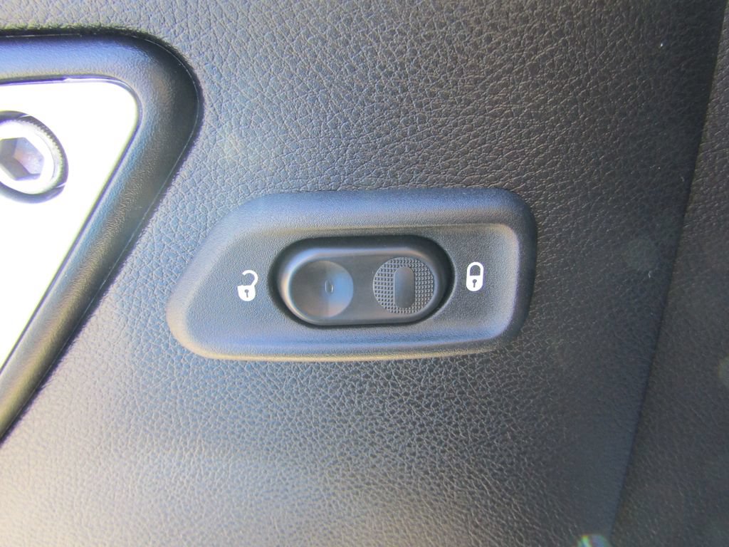 Used 2016 Jeep Wrangler Unlimited Rubicon AWD/4WD image 26