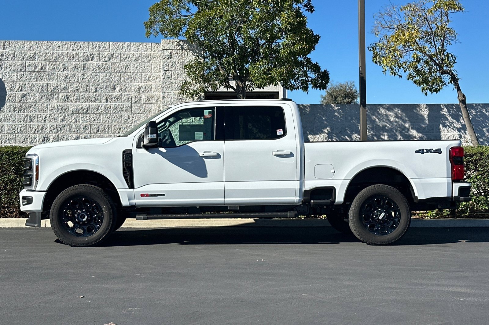 New 2026 Ford F250 Lariat w/ Black Appearance Package image 7
