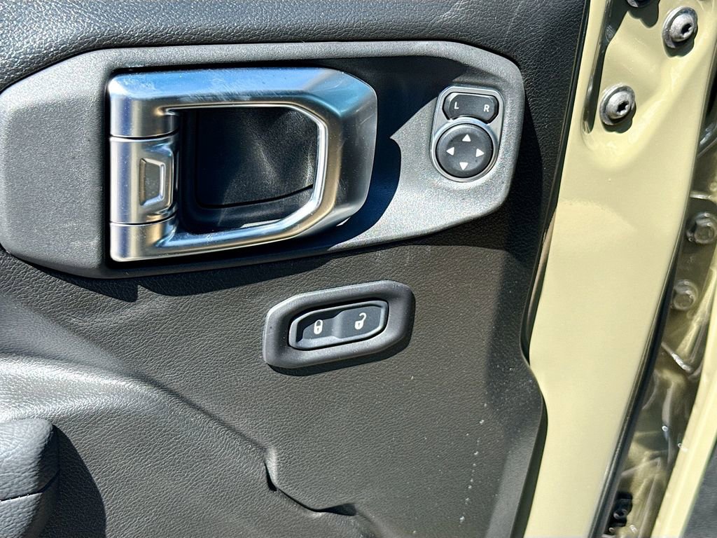 New 2026 Jeep Gladiator Willys AWD/4WD image 18