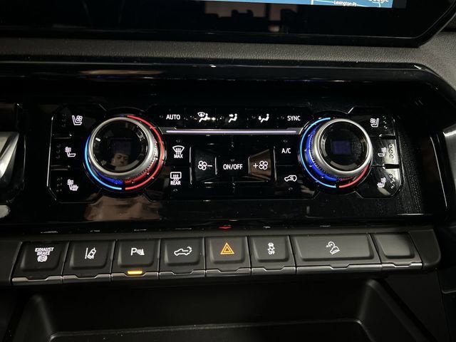 New 2026 GMC Sierra 2500 AT4 w/ AT4 Premium Plus Package AWD/4WD image 18