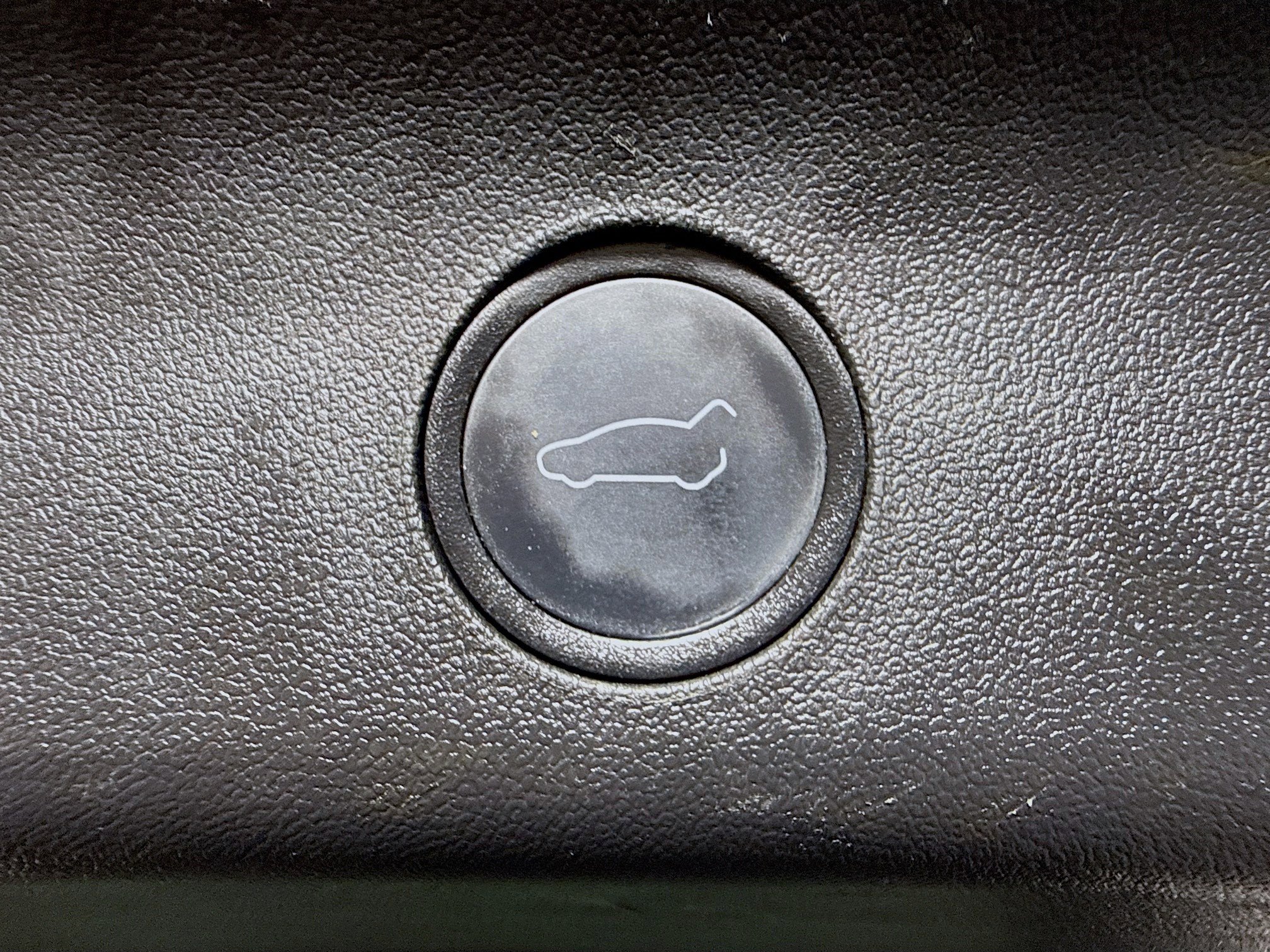 Used 2021 Tesla Model Y Long Range image 40