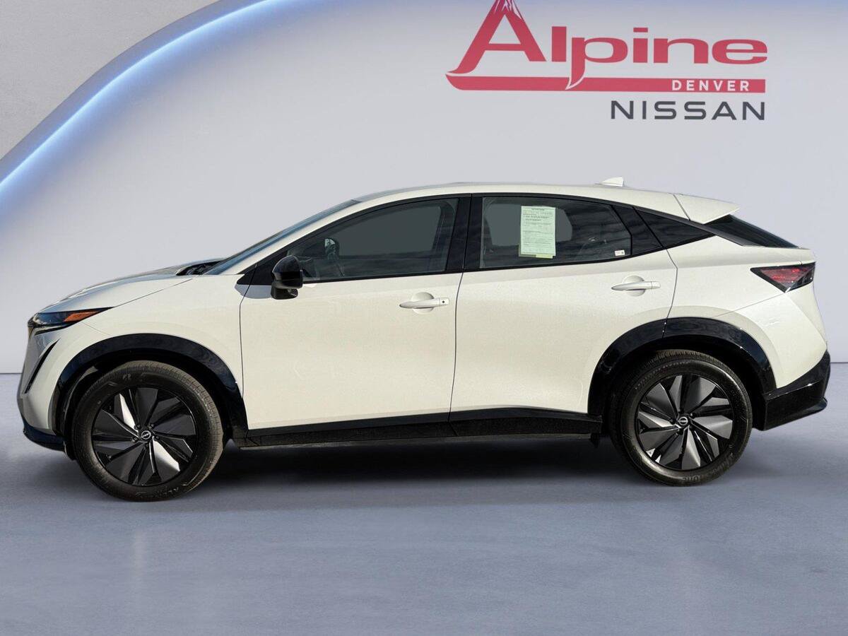 Used 2024 Nissan Ariya AWD image 2