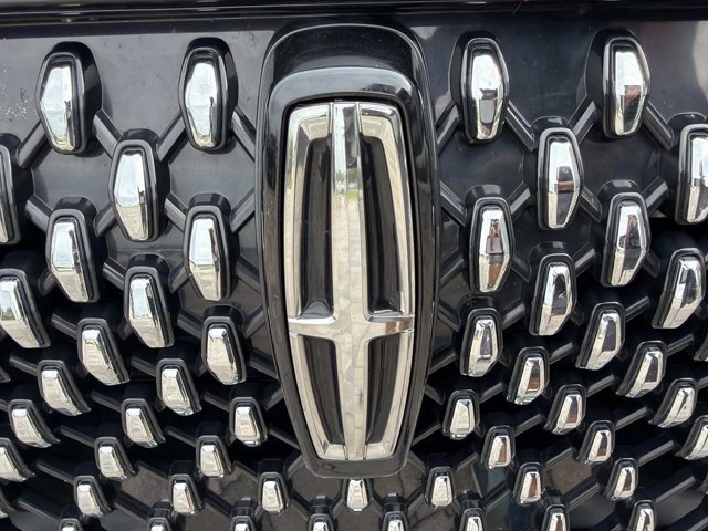 Certified 2025 Lincoln Aviator Black Label AWD/4WD image 8
