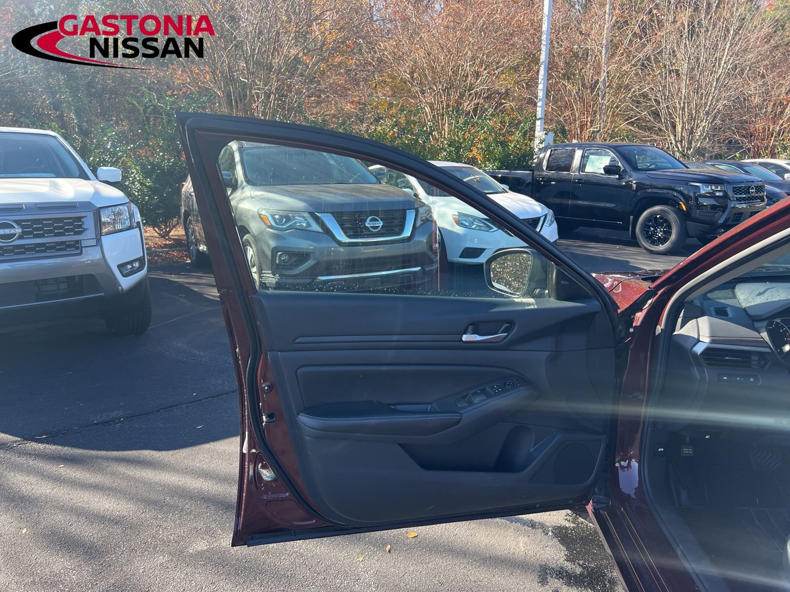 Used 2024 Nissan Altima 2.5 SV image 36