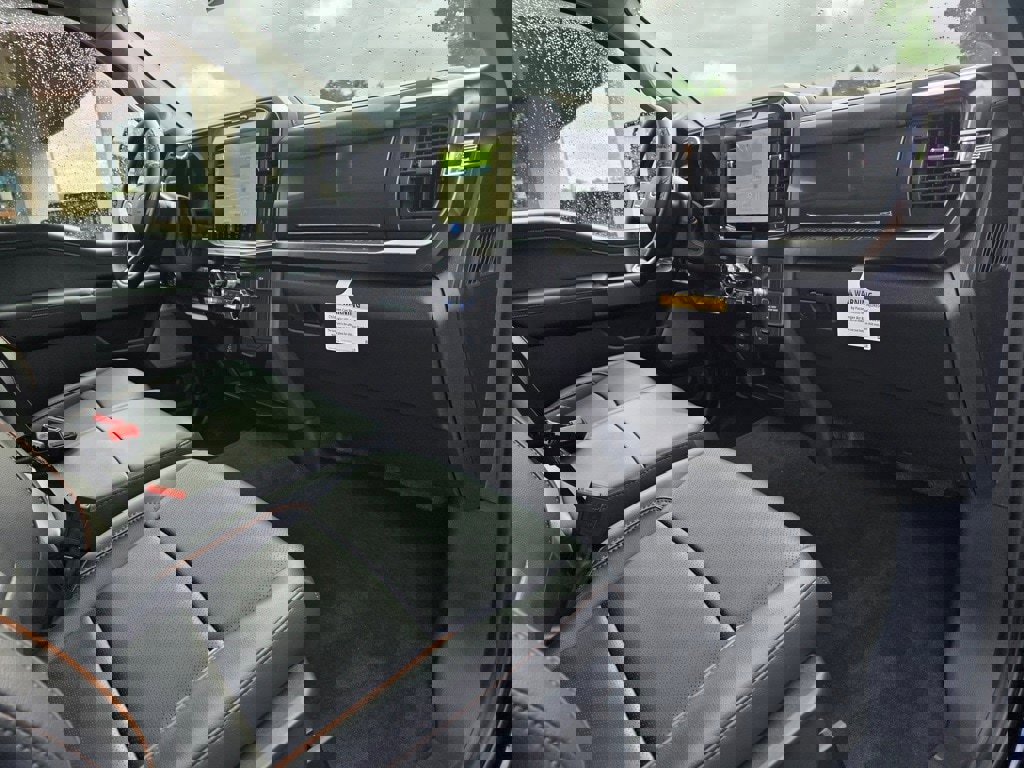 New 2025 Ford F350 Lariat w/ FX4 Off-Road Package image 24