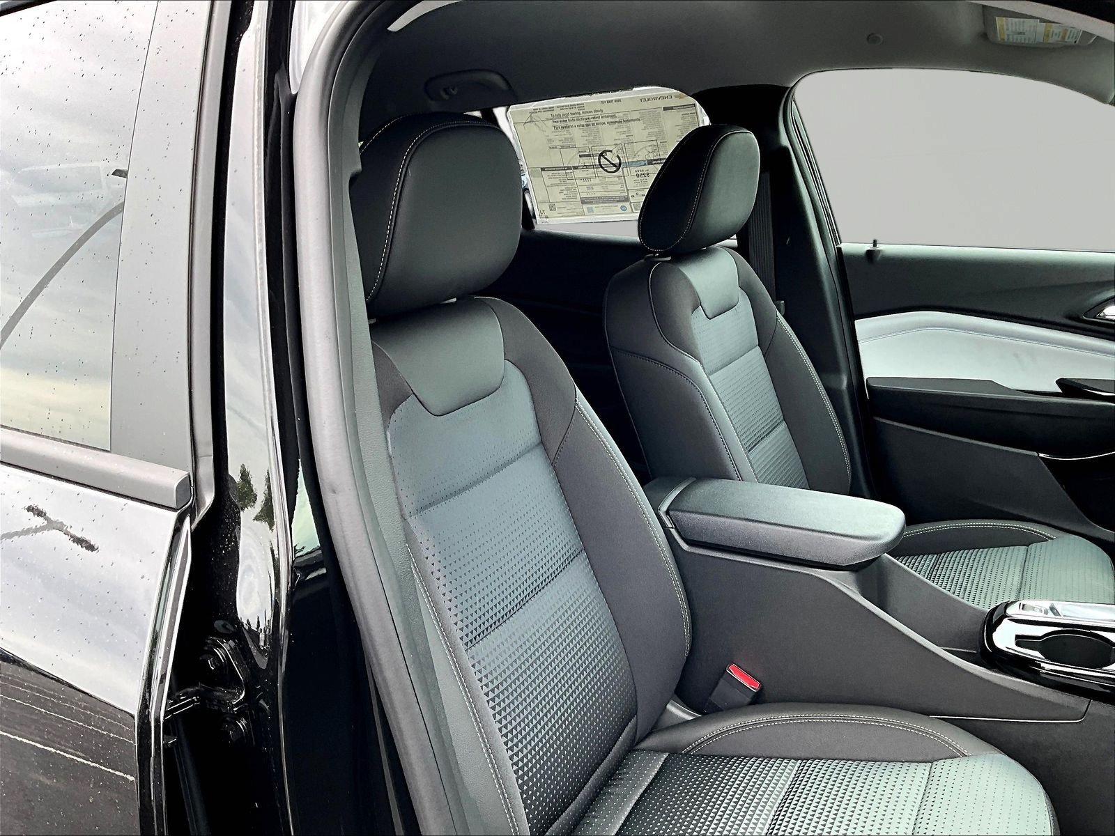 New 2026 Chevrolet Trax LT w/ LT Convenience Package FWD image 19