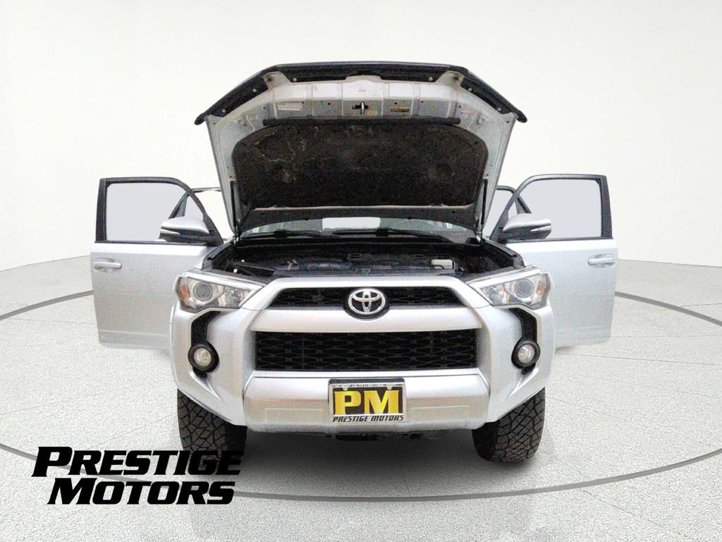 Used 2019 Toyota 4Runner TRD Off-Road Premium AWD/4WD image 12