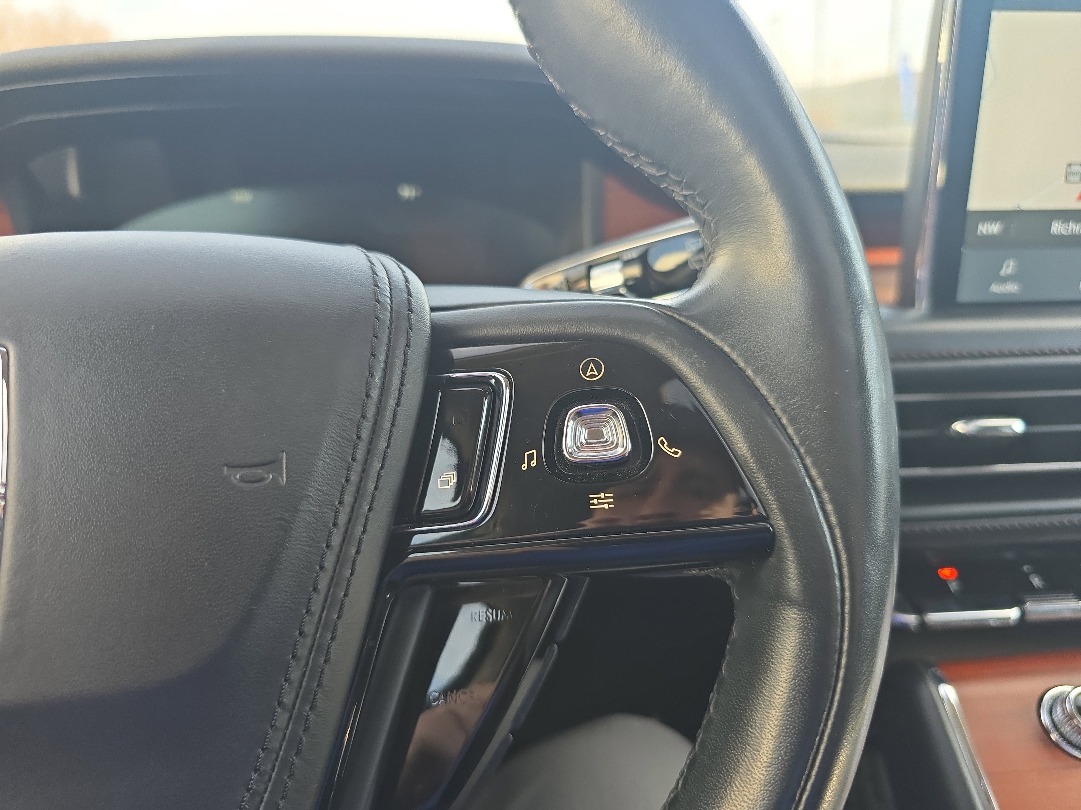 Used 2021 Lincoln Aviator Reserve w/ Elements Package Plus image 23