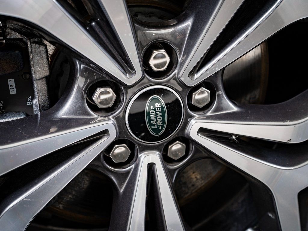 Certified 2023 Land Rover Range Rover Evoque R-Dynamic SE image 7