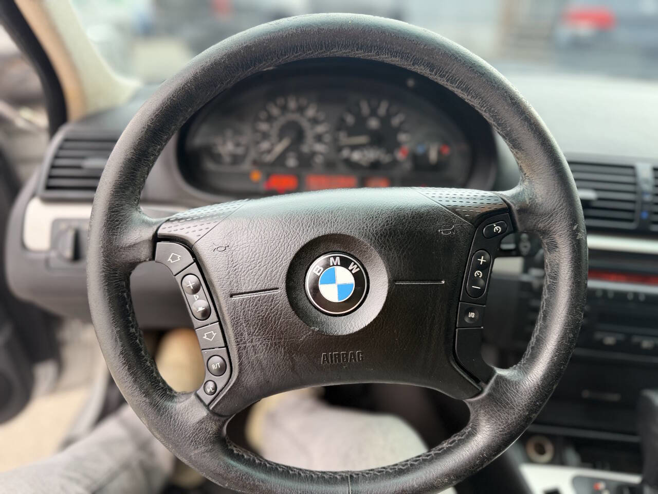 Used 2004 BMW 325i Sedan image 12