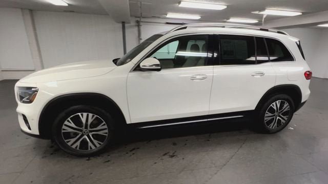 Used 2024 Mercedes-Benz GLB 250 4MATIC image 4