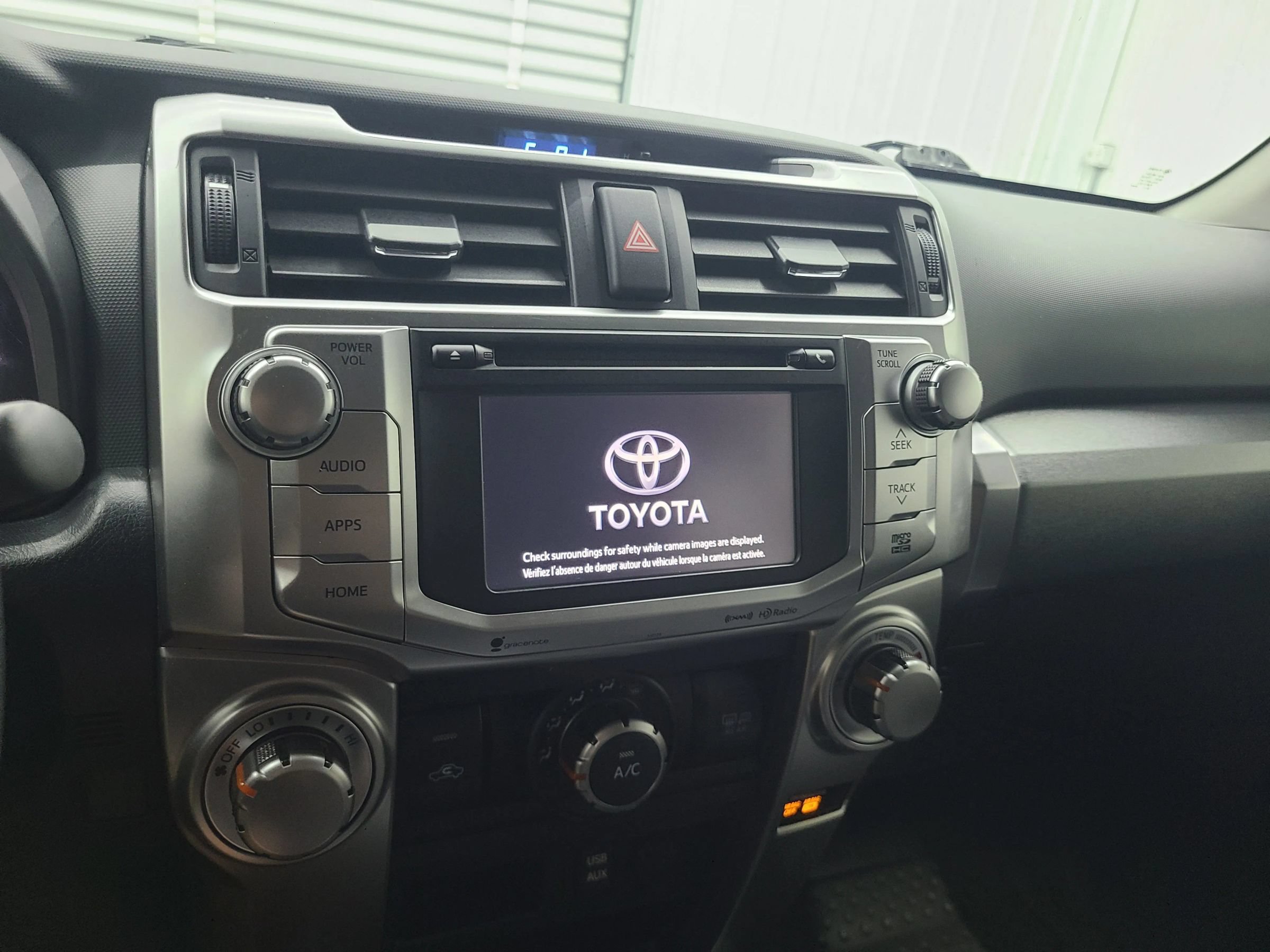 Used 2017 Toyota 4Runner SR5 AWD/4WD image 24