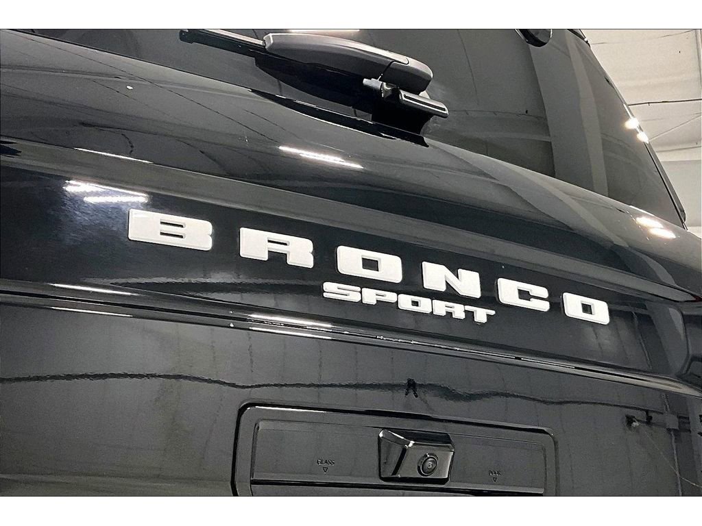 Used 2025 Ford Bronco Sport Badlands image 10