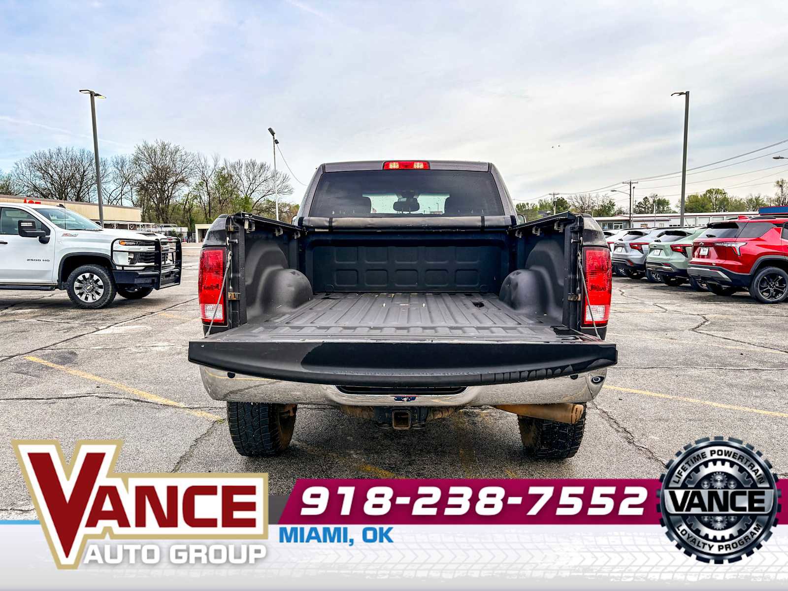 Used 2018 RAM 2500 Tradesman w/ Chrome Appearance Group image 17
