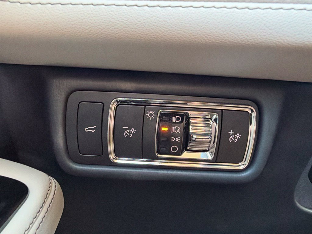 New 2027 Lincoln Aviator AWD image 19