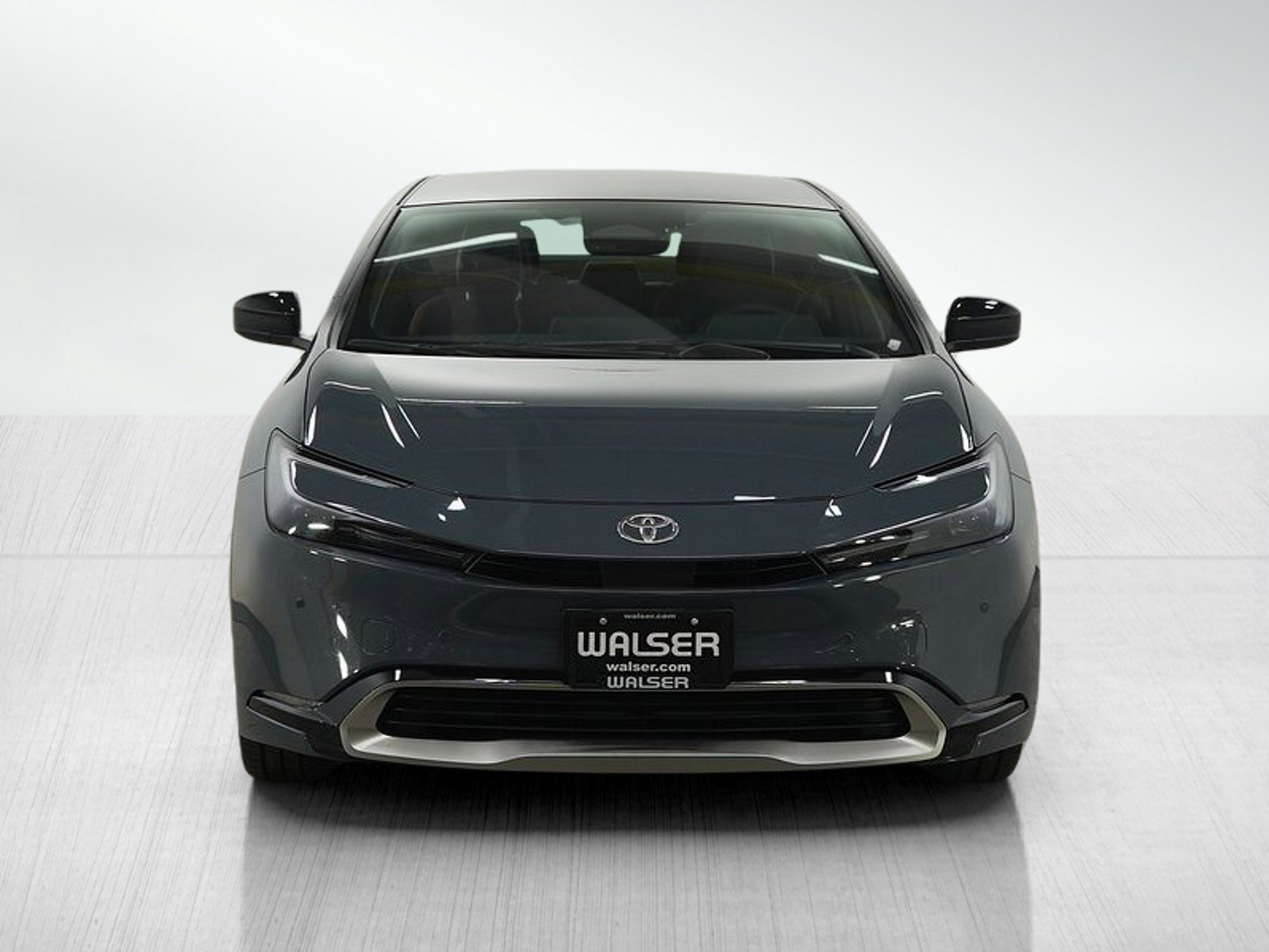 Used 2025 Toyota Prius Plug-In Hybrid image 11