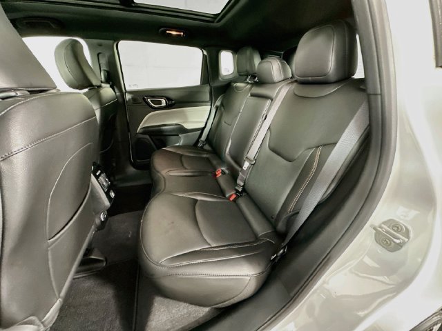 Used 2023 Jeep Compass Limited w/ Sun and Sound Group AWD/4WD image 27