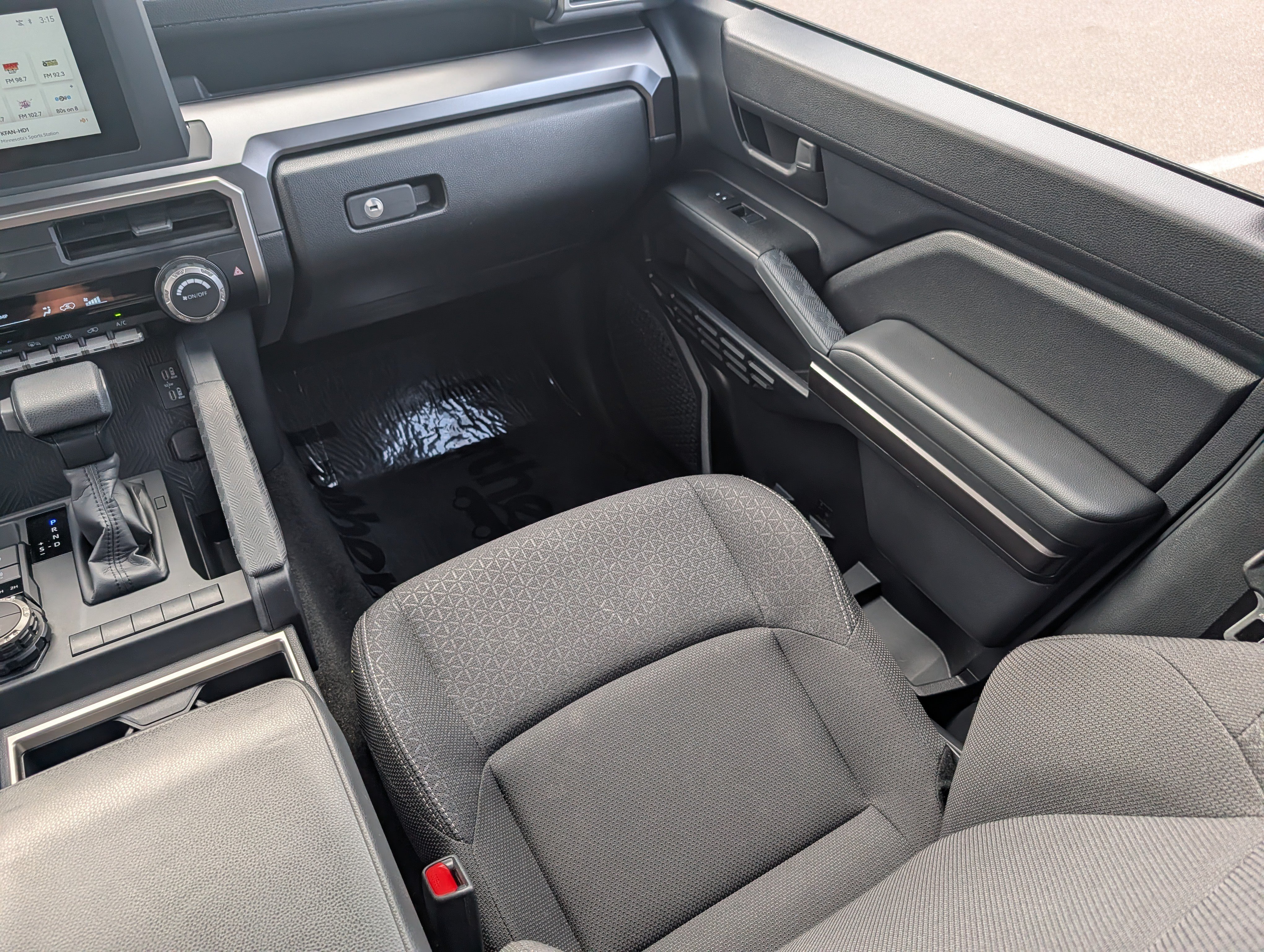 Certified 2025 Toyota 4Runner SR5 AWD/4WD image 11