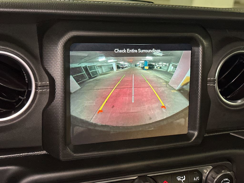 Used 2023 Jeep Wrangler Unlimited Sahara image 27