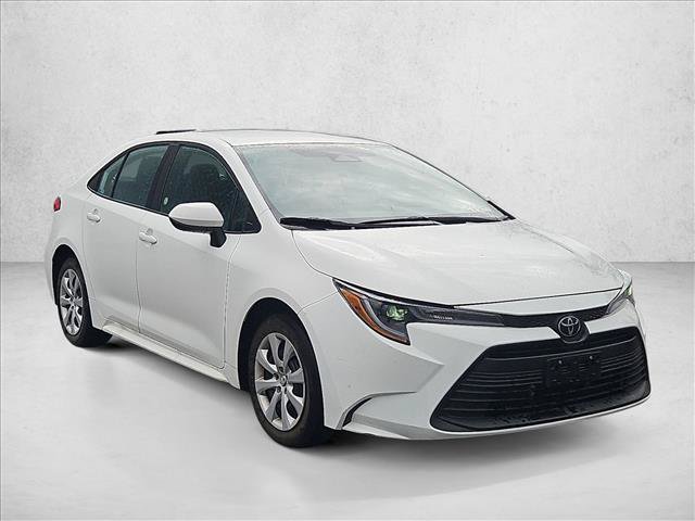 Used 2026 Toyota Corolla LE FWD image 3