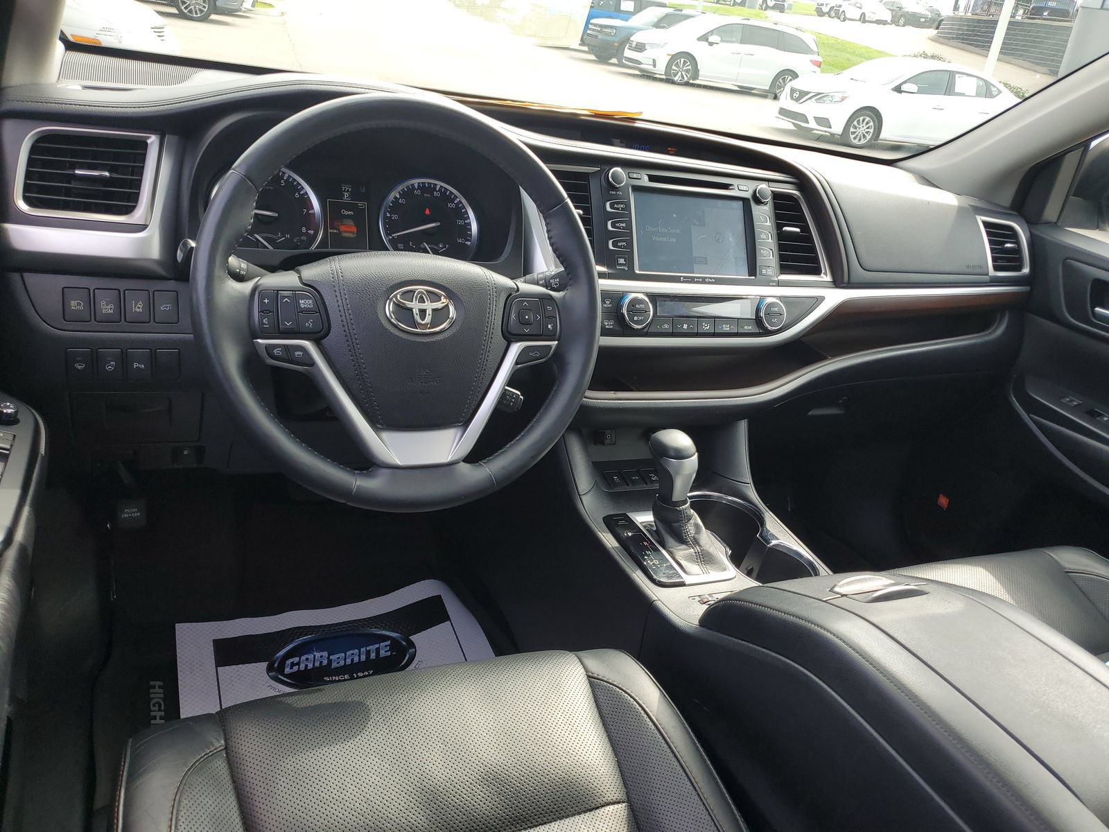 Used 2016 Toyota Highlander Limited Platinum AWD/4WD image 10