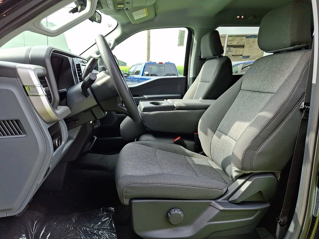 New 2026 Ford F250 XL w/ STX Appearance Package AWD/4WD image 9