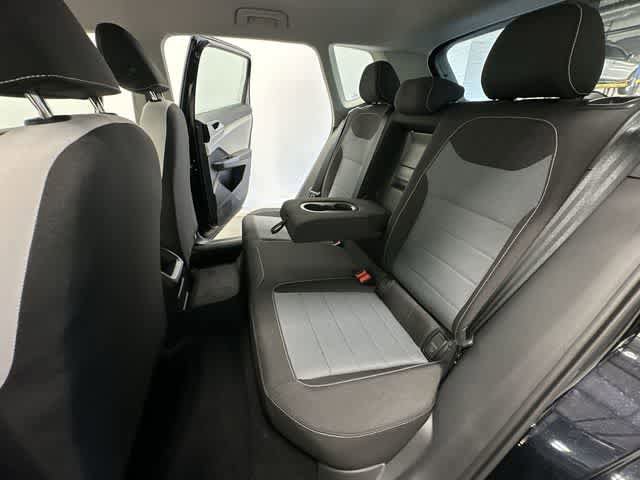Used 2025 Volkswagen Taos S AWD/4WD image 17