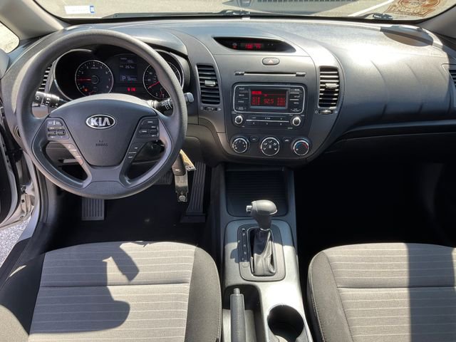 Used 2016 Kia Forte LX image 4