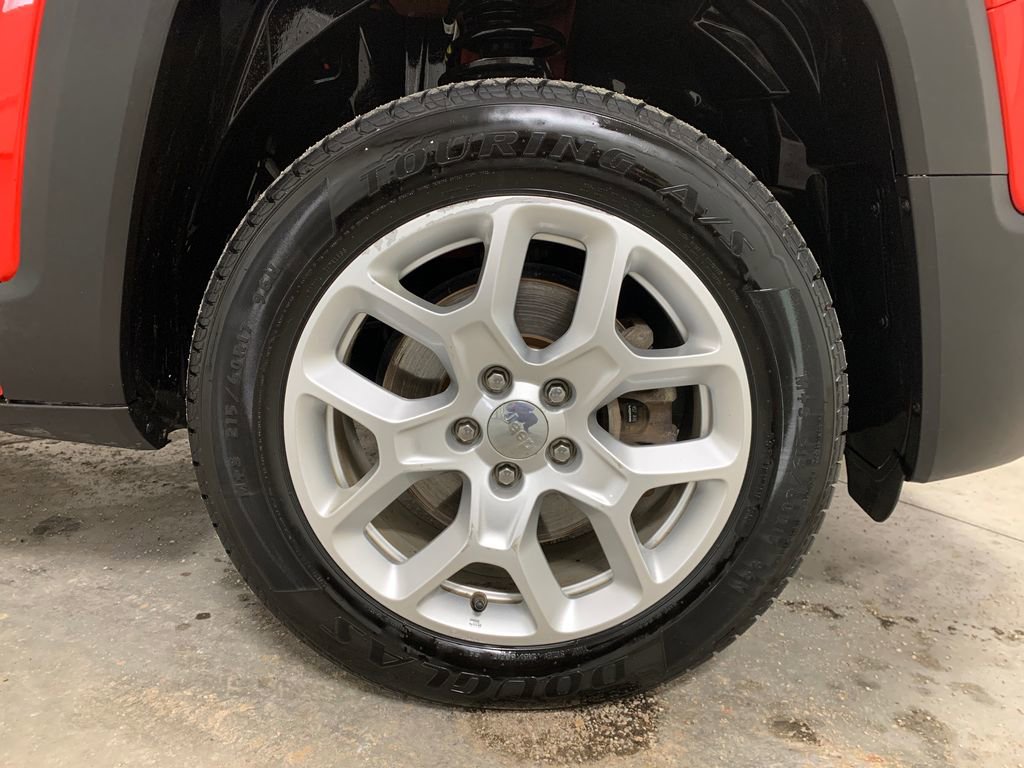 Used 2017 Jeep Renegade Latitude image 26