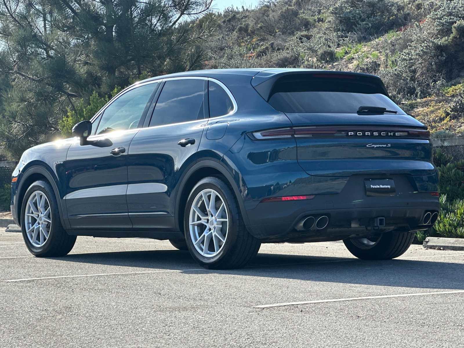 Certified 2024 Porsche Cayenne S AWD/4WD image 3