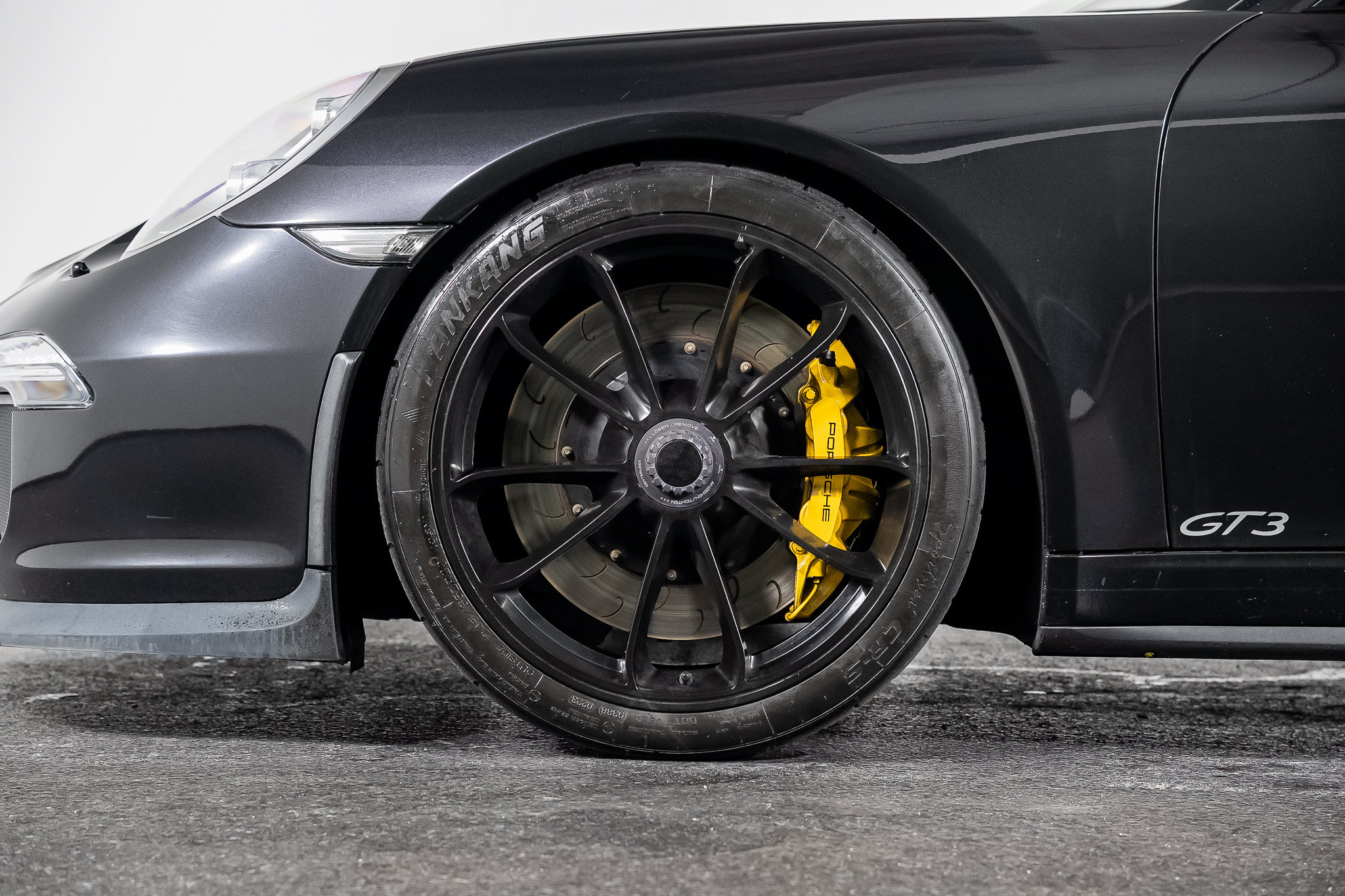 Used 2014 Porsche 911 GT3 w/ Sound Package Plus RWD image 15